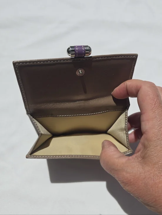 Levenger Wallet Bifold Smooth Taupe Purple Leather Snap Closure Coin Pocket - Picture 13 of 16